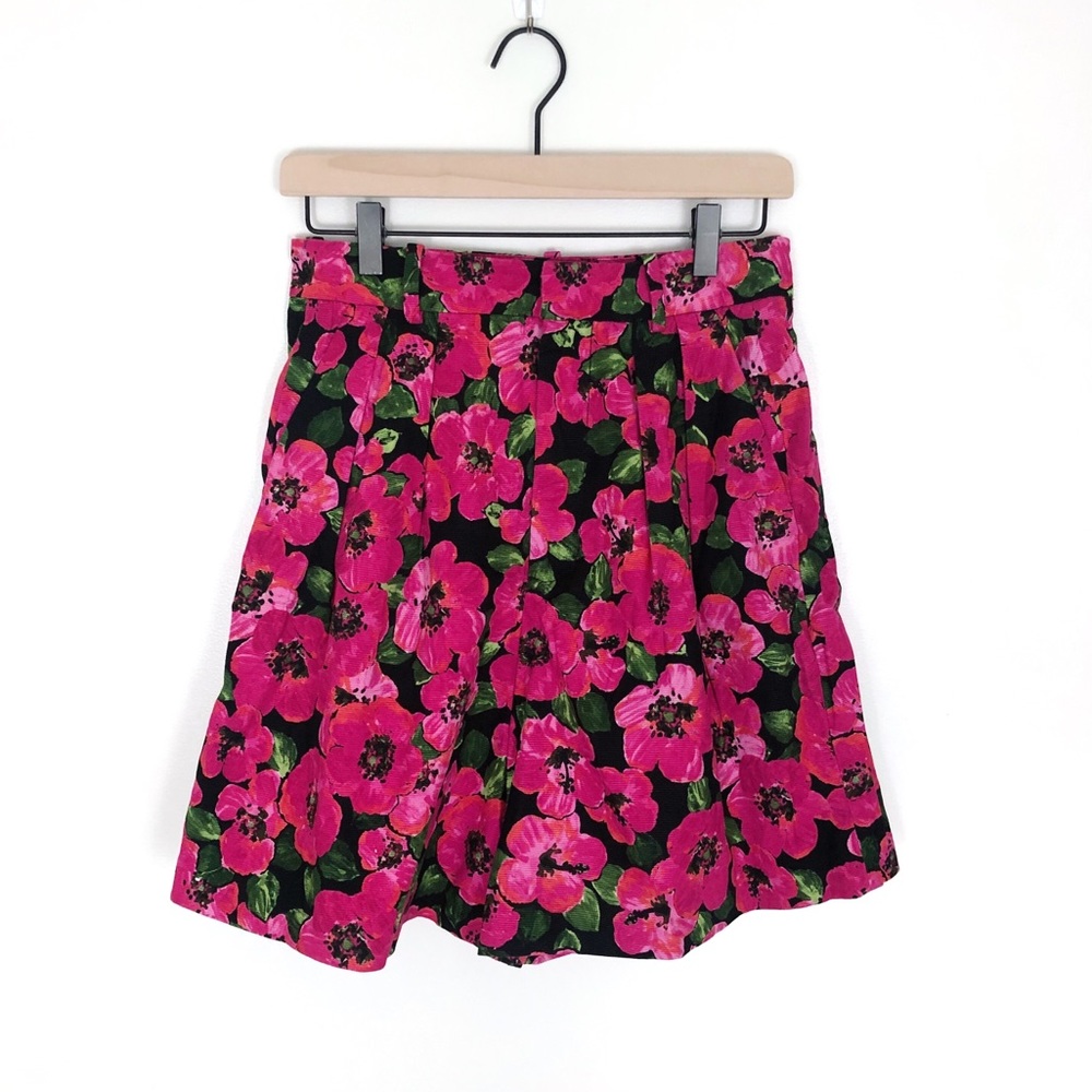 SOLD Zara Pink Floral High Waisted Bermuda Shorts - Picture 4 of 9